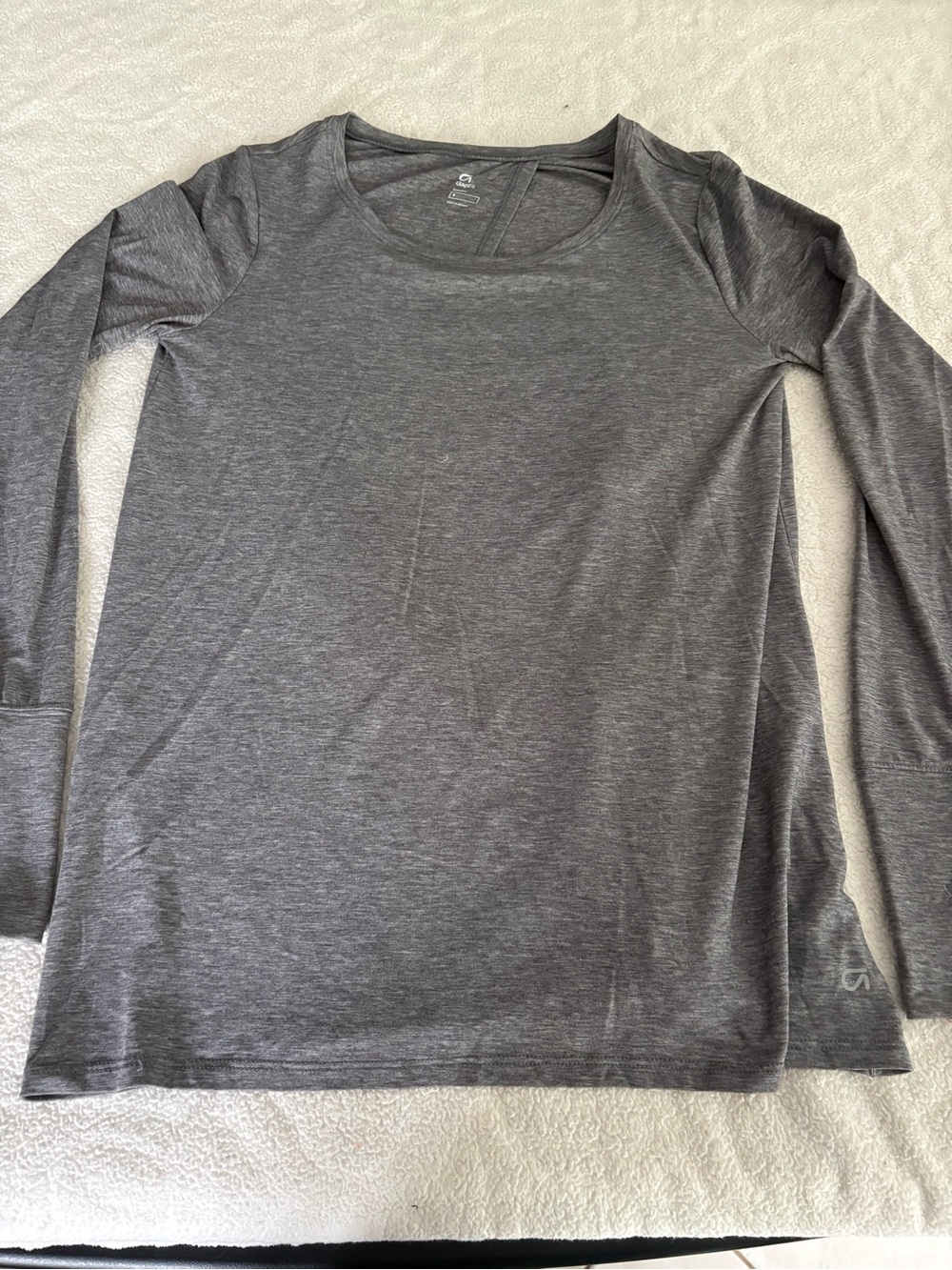 GAPfit Long Sleeve Tee in Heather Gray with Open Back